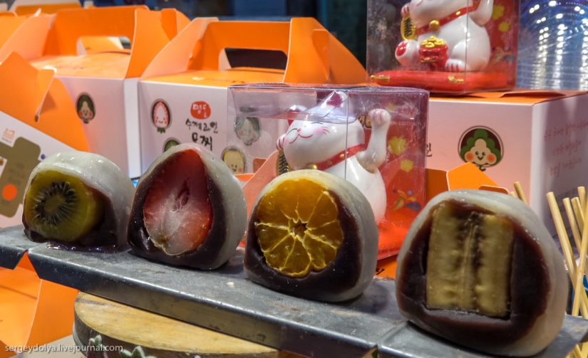 Not a single dog was injured: what to try from street food in seoul