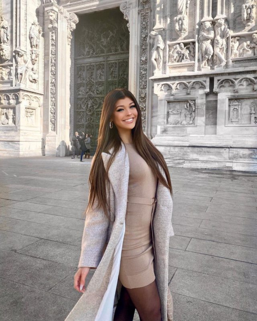 Not childish: very young stars who dress like adults Not childish: very young stars who dress like adults