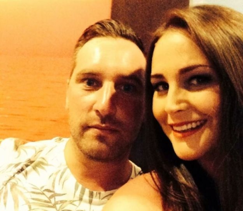 Not enough money for a wedding? The couple sold tickets to the celebration