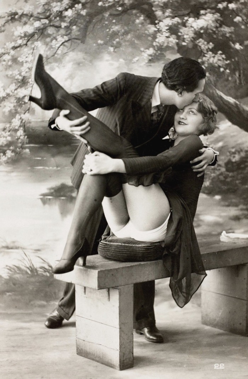 O times! O morals! What erotic postcards looked like in the 20s