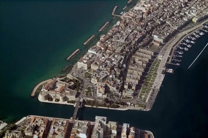 Offer of the year: a house on the sunny Italian coast for just 1 euro