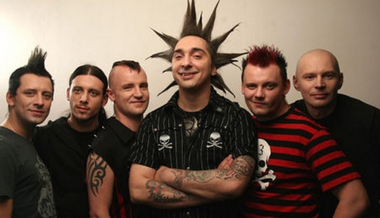 On Twitter, they come up with "kind" versions of the songs of "The King and the Fool", and it's funny! On Twitter, they come up with "kind" versions of the songs of "The King and the Fool", and it's funny!