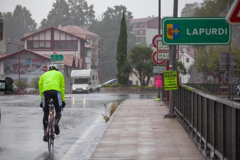 On two wheels around the world: cyclist sets world record in just 79 days On two wheels around the world: cyclist sets world record in just 79 days