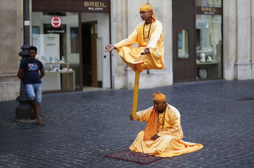Optical illusions from all over the world