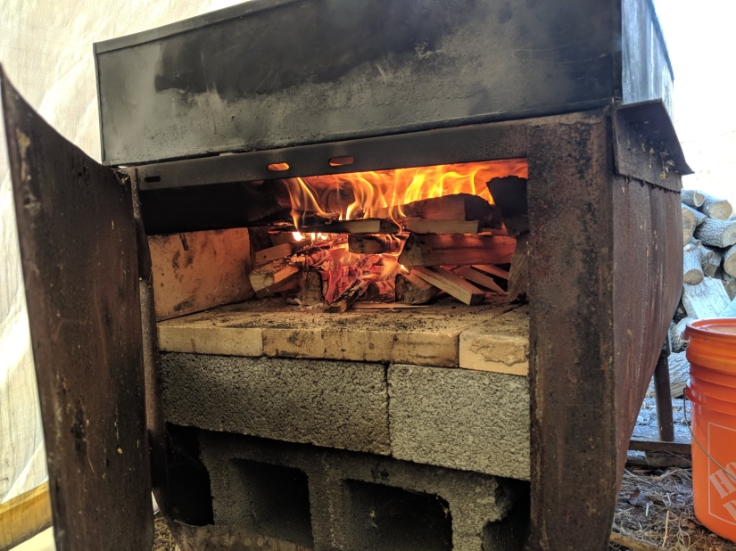 Ordeñar un árbol, o Cómo recoger jugo de arce para un delicioso jarabe