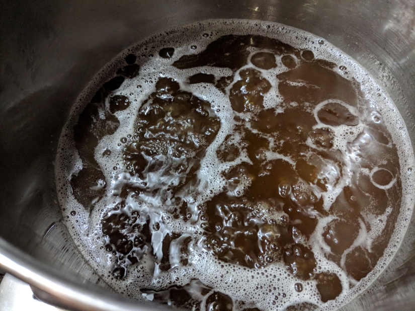 Ordeñar un árbol, o Cómo recoger jugo de arce para un delicioso jarabe