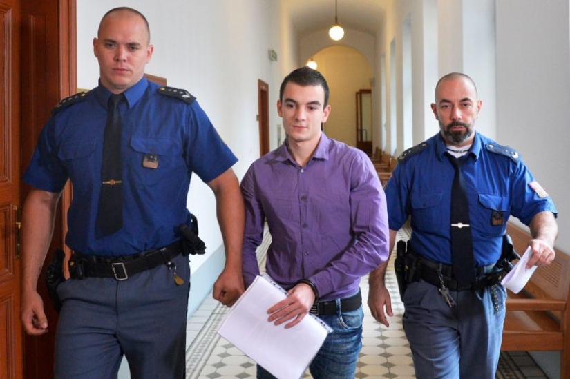 Pakistani high-security vacation: a model from the Czech Republic received 8 years in prison for trying to transport 8.5 kg of heroin