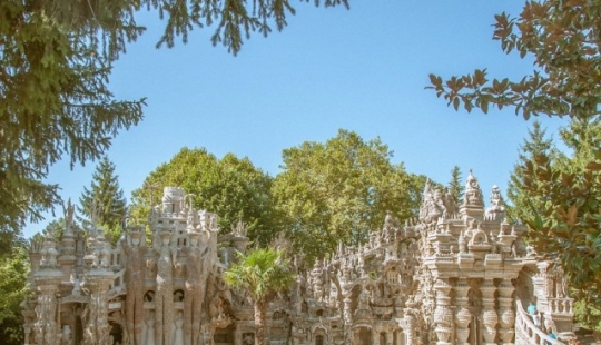 Palace of the French Postman Palace of the French Postman
