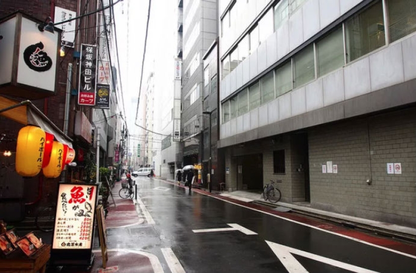 Parking strictly backwards, sleeping at work and other amazing oddities of Japan Parking strictly backwards, sleeping at work and other amazing oddities of Japan