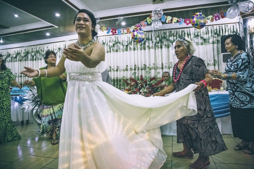 Participación de las mujeres: cómo los niños se convierten en niñas en Samoa Participación de las mujeres: cómo los niños se convierten en niñas en Samoa