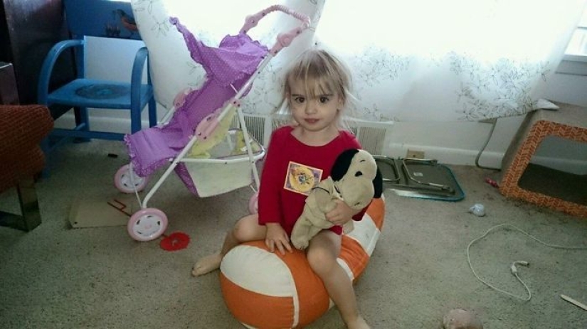 Pasado vs presente: juguetes idénticos con una diferencia de edad de más de 25 años Pasado vs presente: juguetes idénticos con una diferencia de edad de más de 25 años