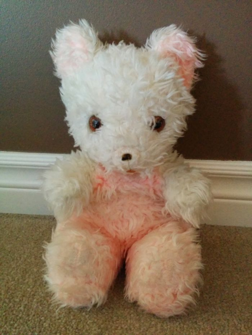 Pasado vs presente: juguetes idénticos con una diferencia de edad de más de 25 años Pasado vs presente: juguetes idénticos con una diferencia de edad de más de 25 años