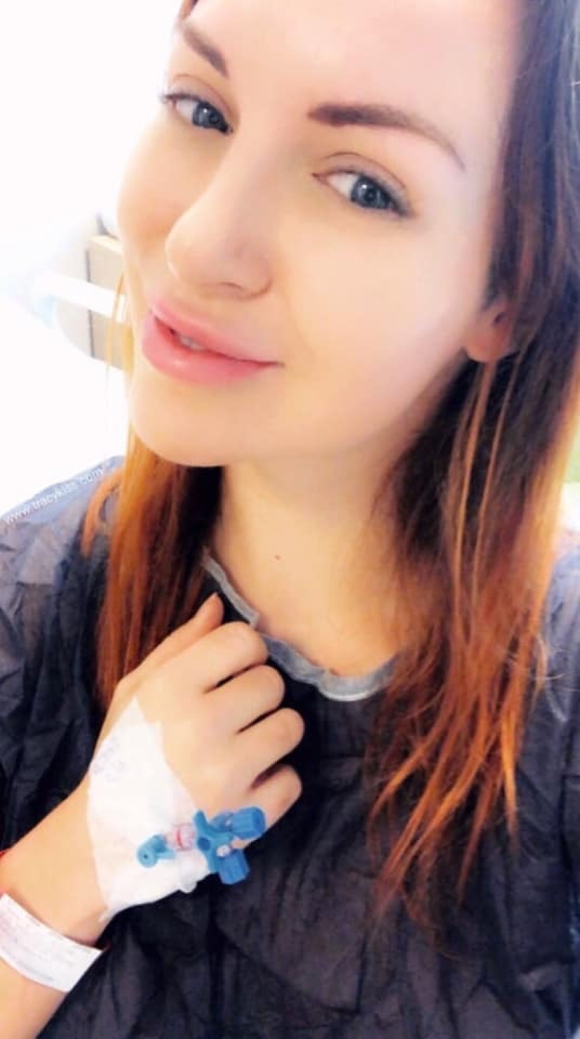 Pechos grandes-grandes deudas: una madre soltera está sumida en préstamos debido a su pasión por la cirugía plástica