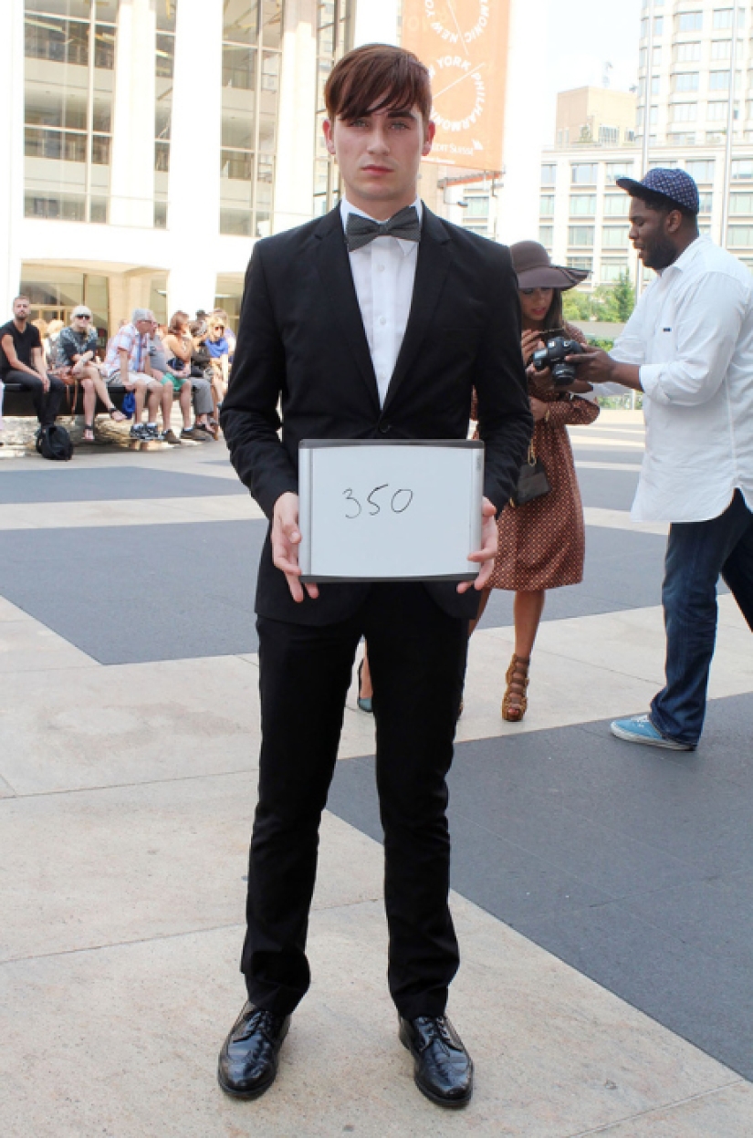 People on the streets of New York admitted how much their clothes cost People on the streets of New York admitted how much their clothes cost