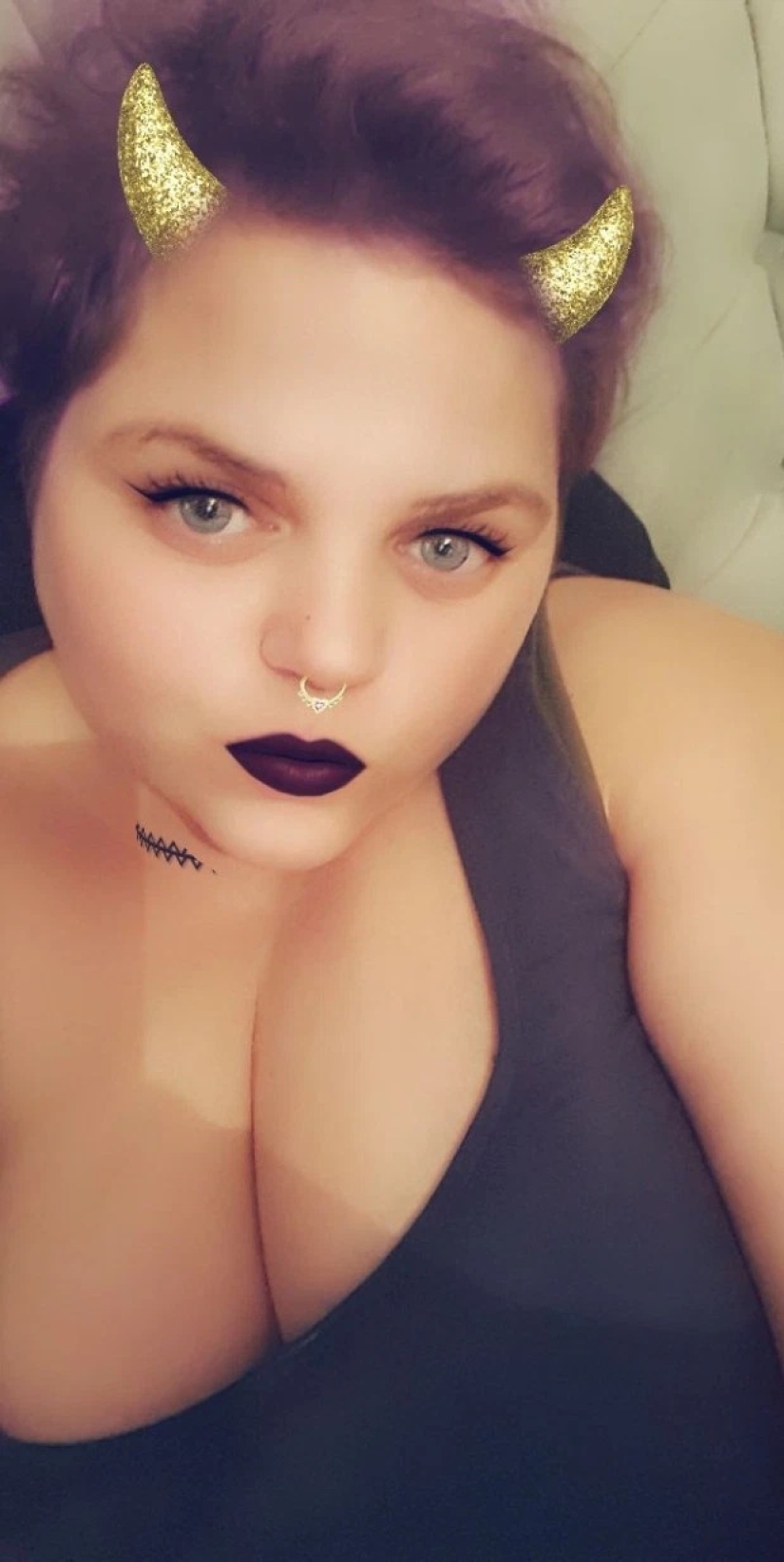 Perfect deception: candid confessions of girls who edit their selfies beyond recognition Perfect deception: candid confessions of girls who edit their selfies beyond recognition