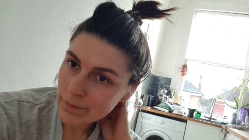 Perfect deception: candid confessions of girls who edit their selfies beyond recognition Perfect deception: candid confessions of girls who edit their selfies beyond recognition