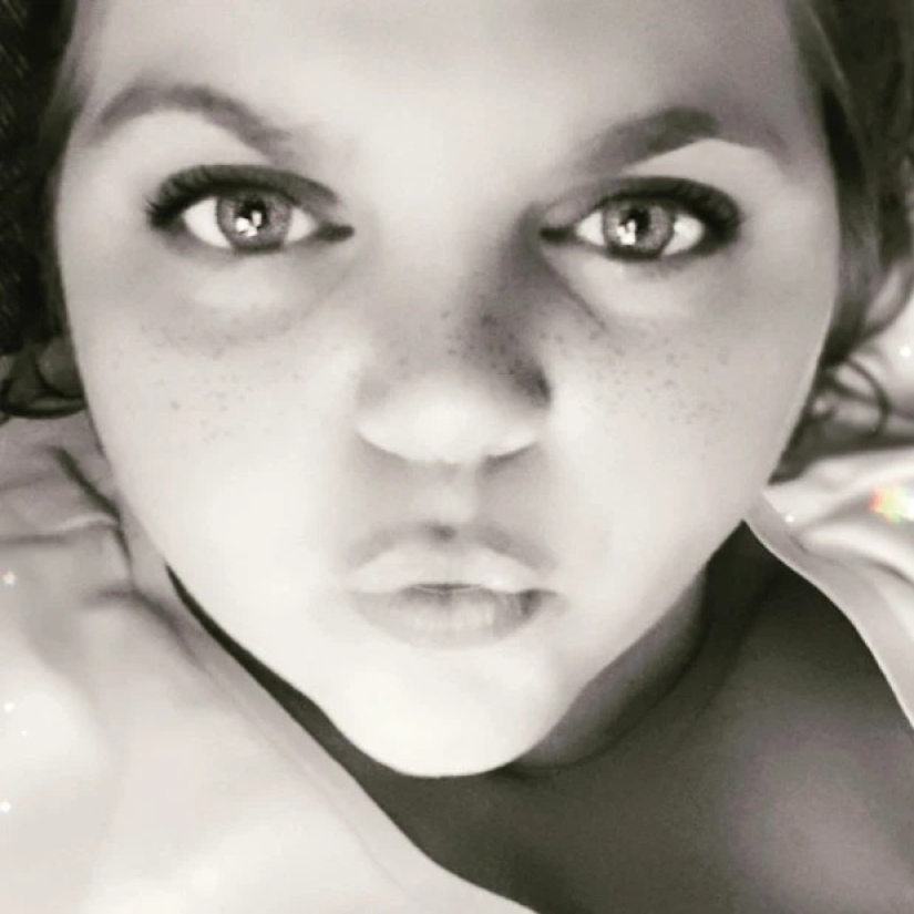 Perfect deception: confesiones sinceras de chicas que editan sus selfies más allá del reconocimiento