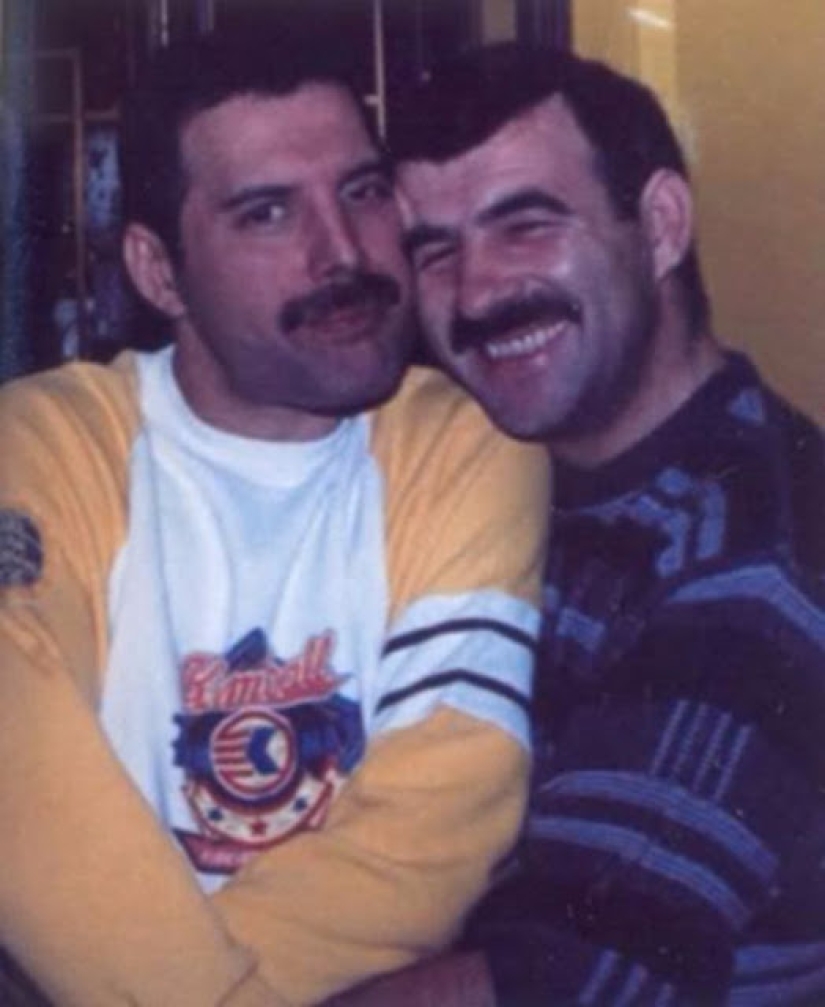 Personal photos of Freddie Mercury and his boyfriend of the 1980s