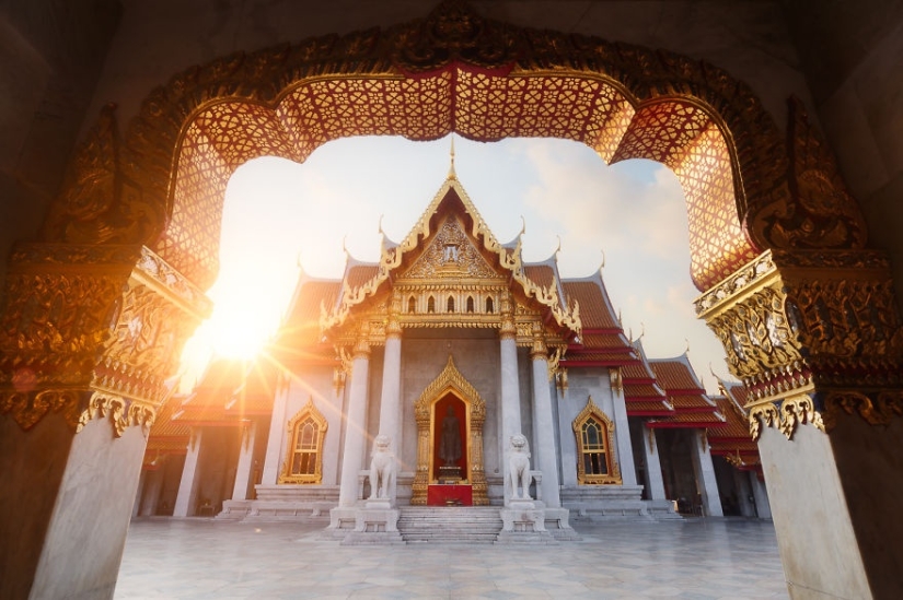 Photographer spent 3 years traveling the world to catch the sun