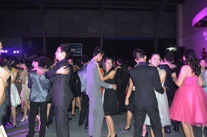 Photos that will bring you to tears if you look closely Photos that will bring you to tears if you look closely