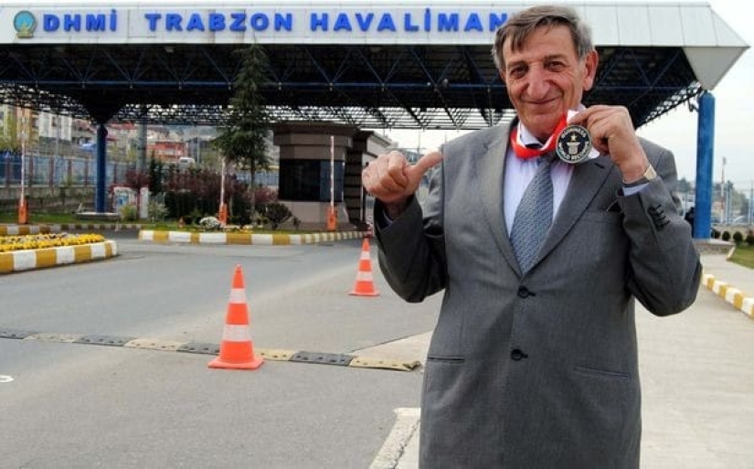 Pinocho en la vida real: el hombre con la nariz más larga del mundo