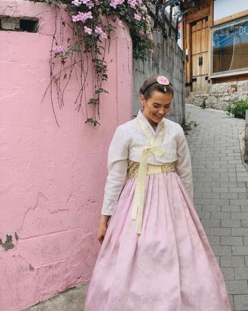 Pájaro de alto vuelo: la azafata se convirtió en una estrella de Instagram y renunció a su trabajo en la aerolínea