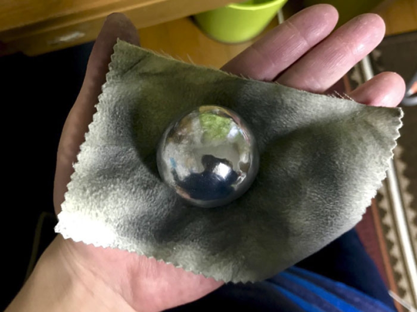 Polish Me Completely: Japanese turn aluminum foil balls into shiny perfection