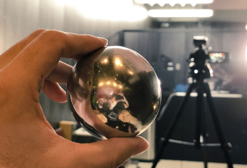 Polish Me Completely: Japanese turn aluminum foil balls into shiny perfection