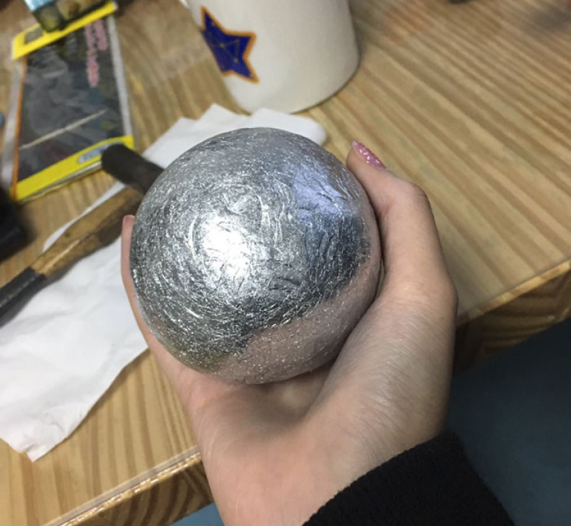 Polish Me Completely: Japanese turn aluminum foil balls into shiny perfection