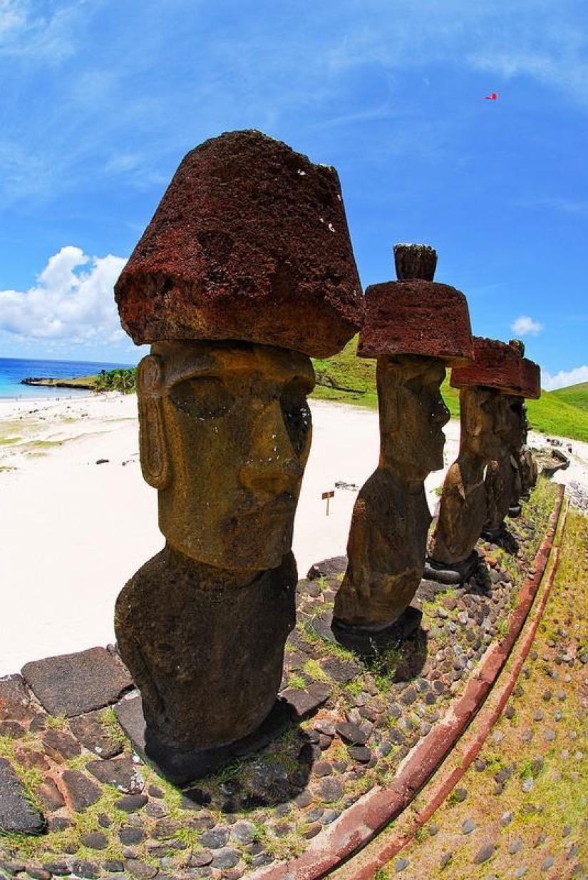 Polynesian paradise from the height of a kite