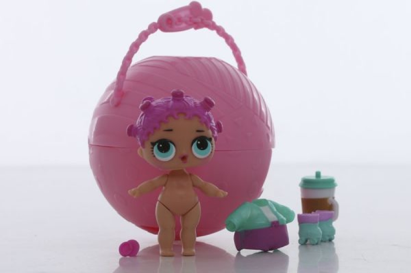 ¿Por qué a los niños les gusta tanto Kinder por 2,5 mil rublos, o qué es una muñeca L. O. L.?