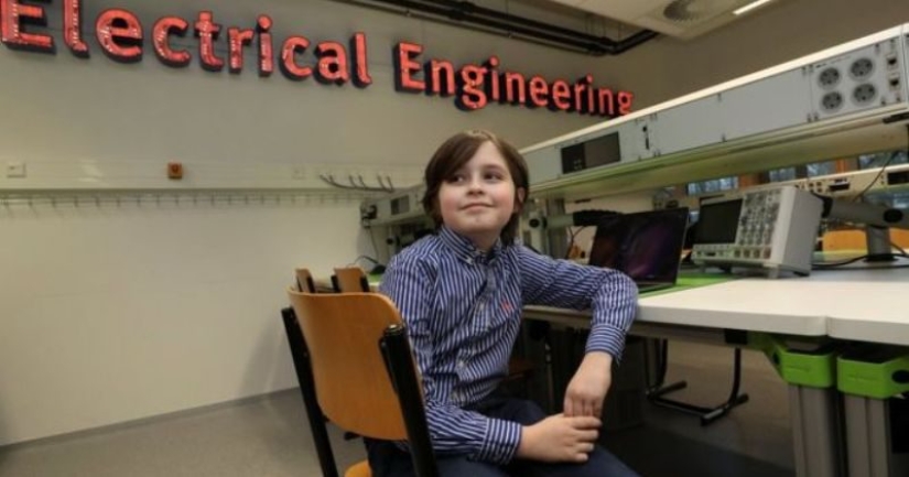 Por qué Laurent Simons, un prodigio de 9 años, abandonó la universidad