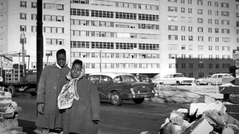 Por qué no construyen casas estándar en los Estados Unidos, como en la URSS