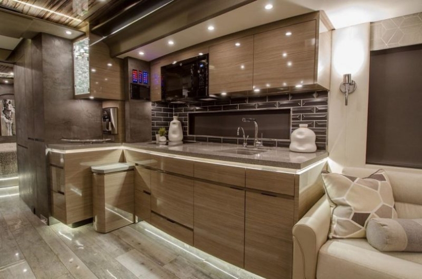 Porsche has introduced a mobile home for billionaires