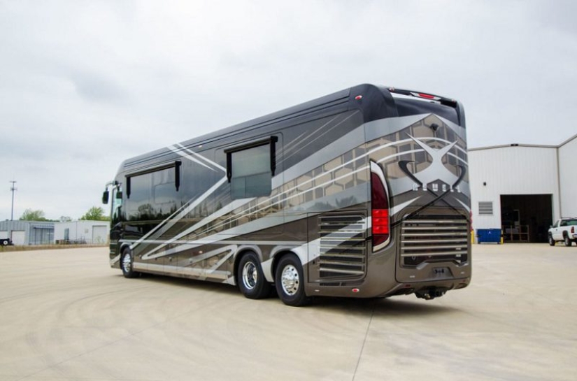 Porsche has introduced a mobile home for billionaires