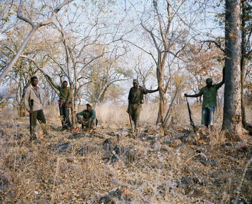 Provocativa foto del proyecto "Cazadores y presas"