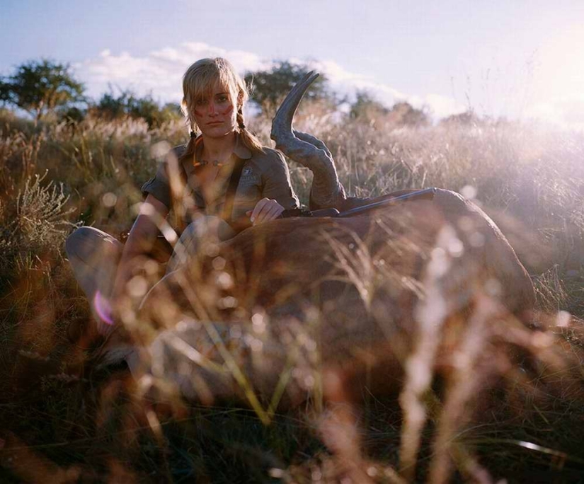Provocativa foto del proyecto "Cazadores y presas"