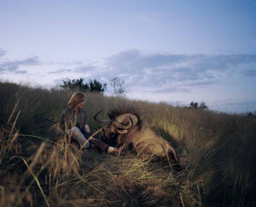 Provocative photo project "Hunters and prey"