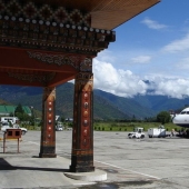 "Puedes cagar de los sentimientos": el aeropuerto más peligroso del mundo, al aterrizar en el que no hay derecho a cometer un error
