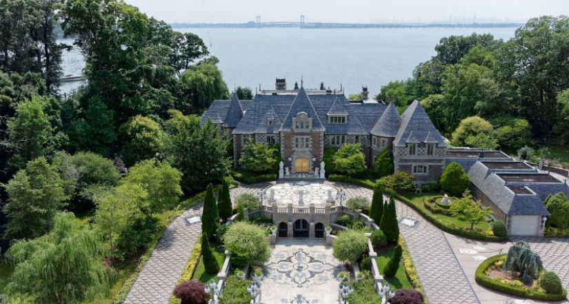 Qué aspecto tiene la casa de un multimillonario que emigró de la URSS, con un valor de 85 millones de dólares Qué aspecto tiene la casa de un multimillonario que emigró de la URSS, con un valor de 85 millones de dólares