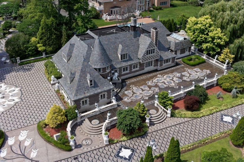 Qué aspecto tiene la casa de un multimillonario que emigró de la URSS, con un valor de 85 millones de dólares Qué aspecto tiene la casa de un multimillonario que emigró de la URSS, con un valor de 85 millones de dólares