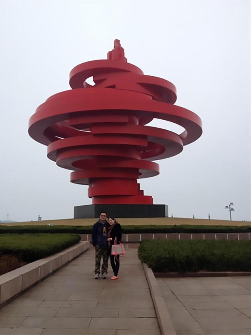 ¡Qué giro! Después de cinco años de matrimonio, el esposo se vio a sí mismo en una foto de la infancia de su esposa