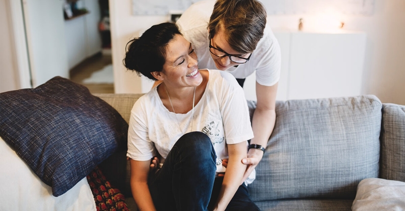 ¿Qué hacer si el esposo coquetea con colegas en el trabajo?