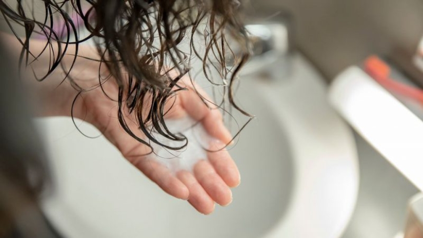 ¿Qué sucede si los 2 años de no usar champú? La chica marcada y el resultado es increíble ¿Qué sucede si los 2 años de no usar champú? La chica marcada y el resultado es increíble