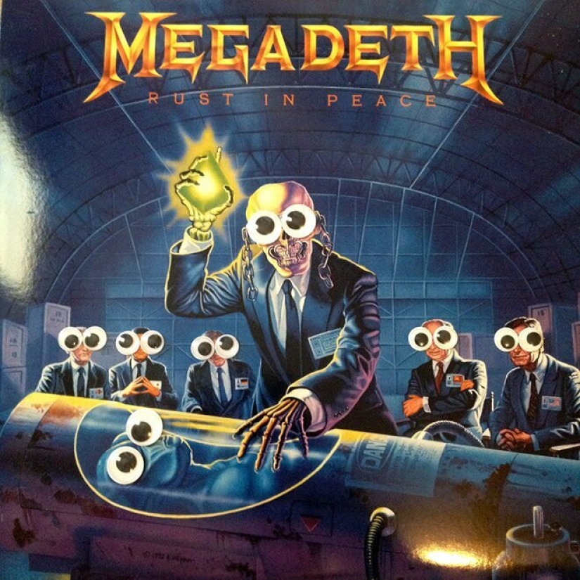 Qué sucede si pones los ojos temblorosos en las cubiertas de las bandas de metal