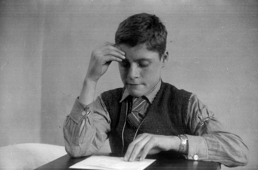 Rare pictures of the British special operation to save children during the Holocaust Rare pictures of the British special operation to save children during the Holocaust