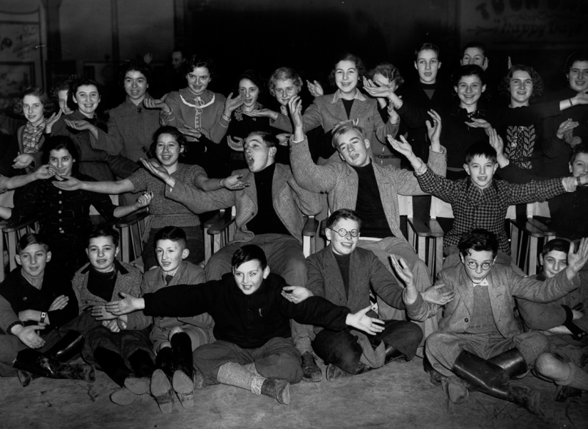 Rare pictures of the British special operation to save children during the Holocaust Rare pictures of the British special operation to save children during the Holocaust