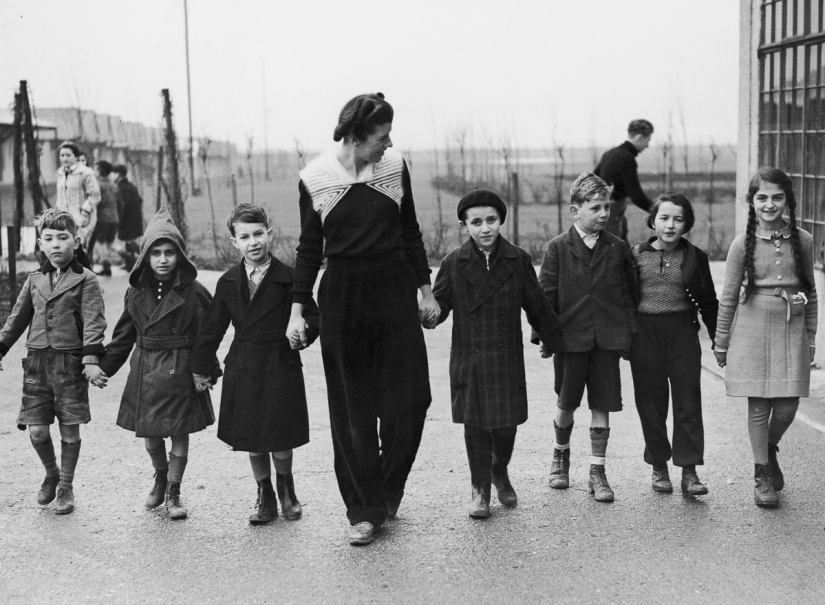 Rare pictures of the British special operation to save children during the Holocaust Rare pictures of the British special operation to save children during the Holocaust
