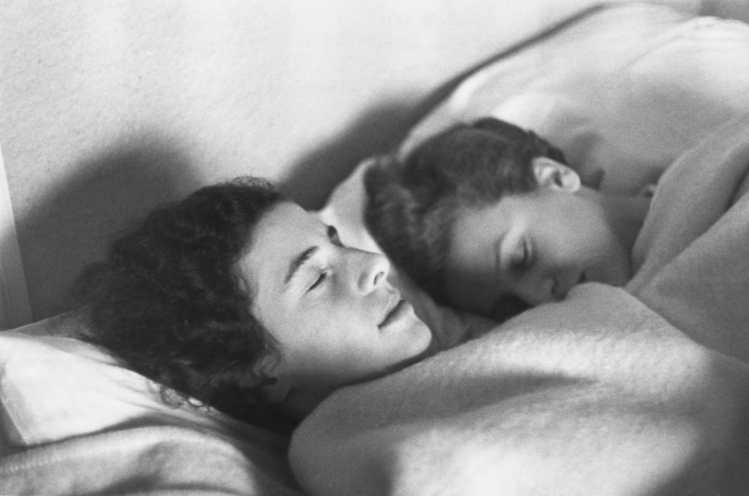 Rare pictures of the British special operation to save children during the Holocaust Rare pictures of the British special operation to save children during the Holocaust