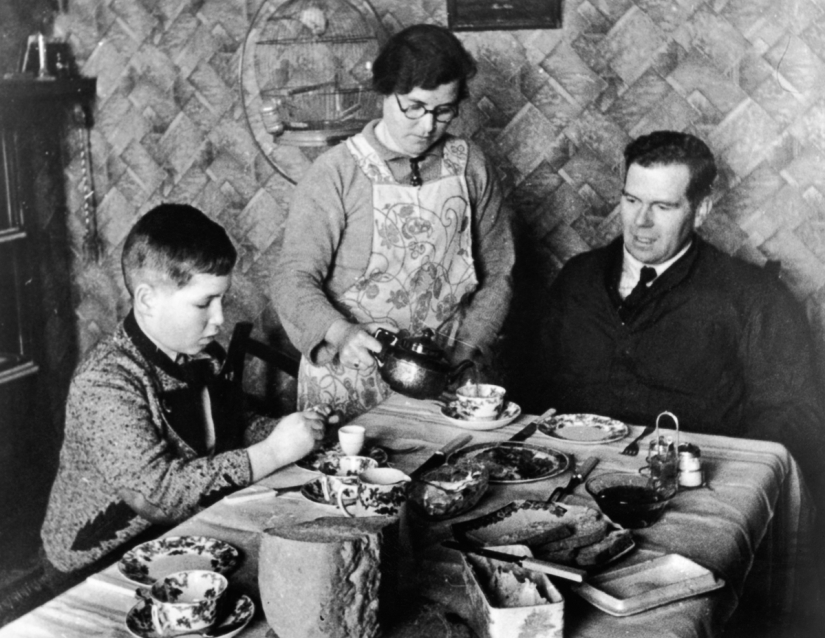 Rare pictures of the British special operation to save children during the Holocaust Rare pictures of the British special operation to save children during the Holocaust